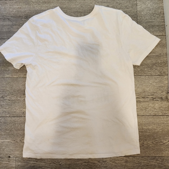 XL Men's Tshirt - Picture 2 of 3